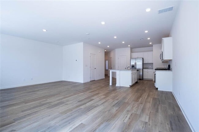 Building Photo - 2425 Livi Ln