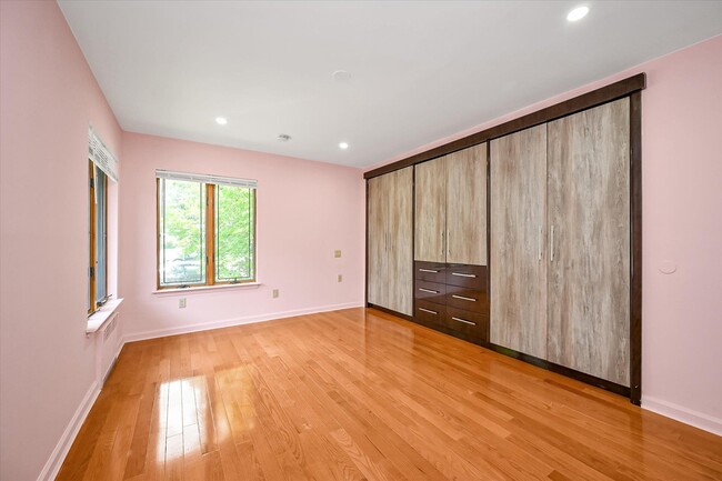 Building Photo - 73-04 173rd St