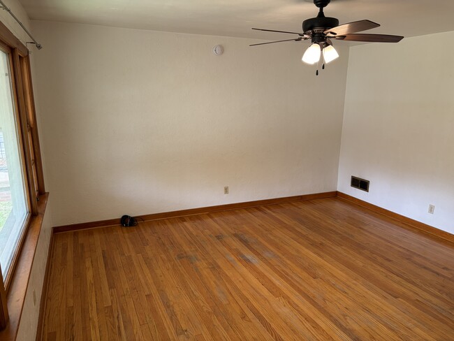 Building Photo - 335 S Garrard St