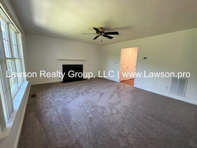 Building Photo - Beautiful Four Bedroom Home in "The Groves...