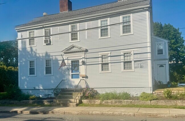 Building Photo - 198 Main St