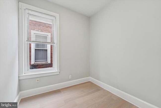 Building Photo - 2422 W Norris St