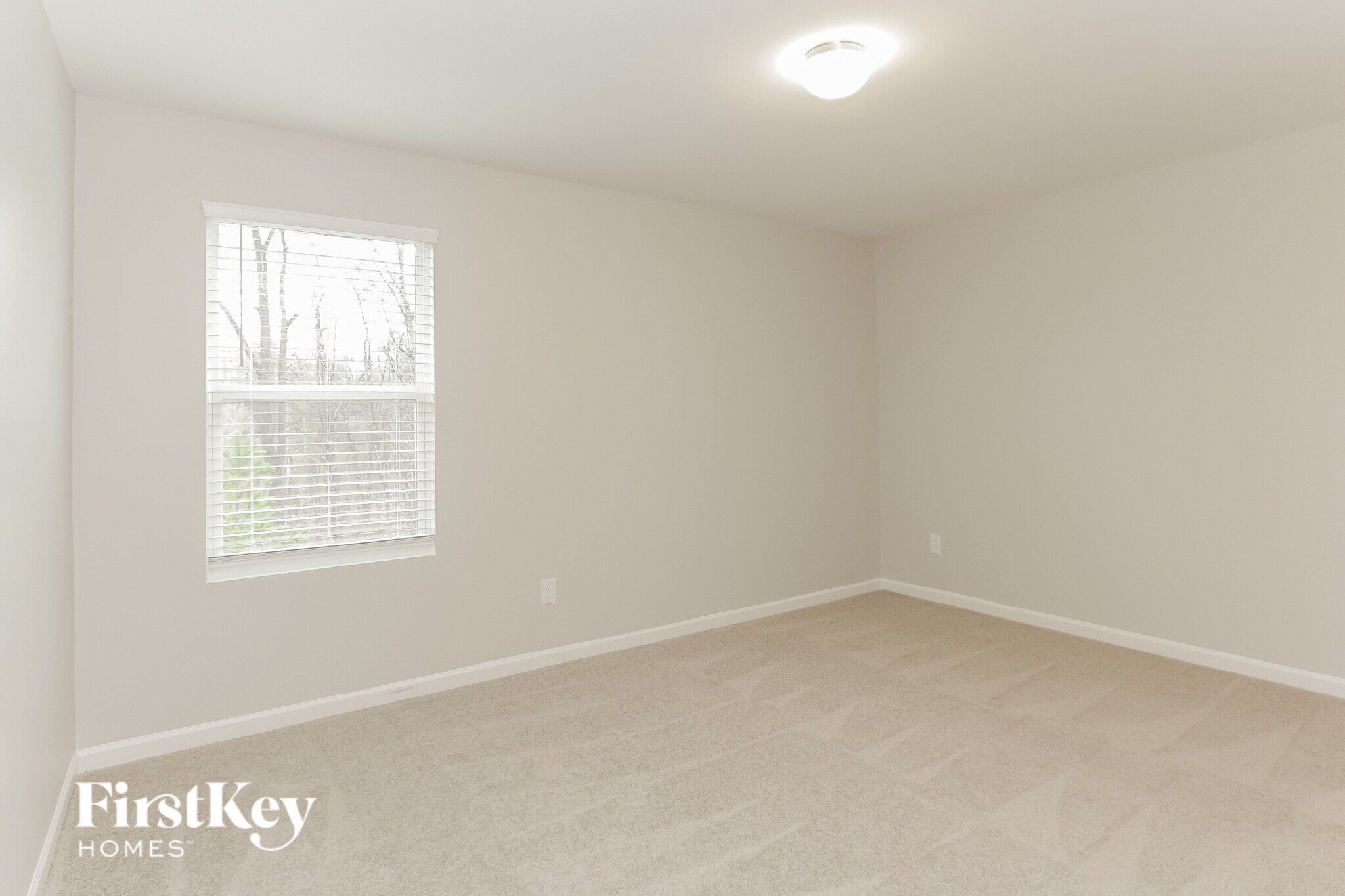 Building Photo - 10226 Holly Park Dr