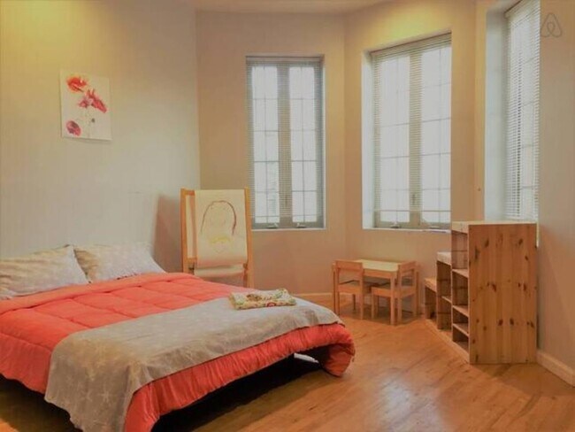 Building Photo - 4523 Harrison Pl