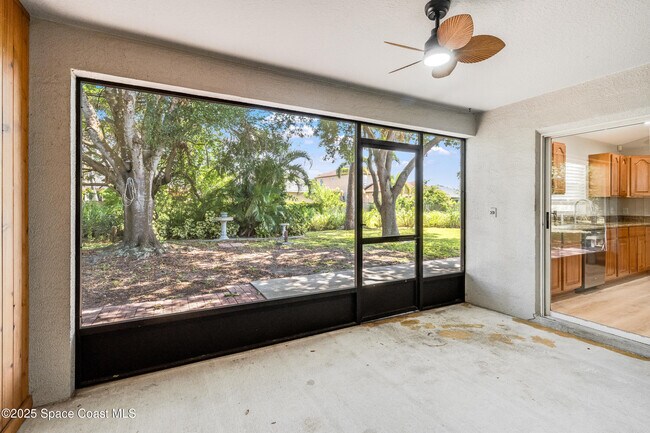 Building Photo - 187 Pinta Cir