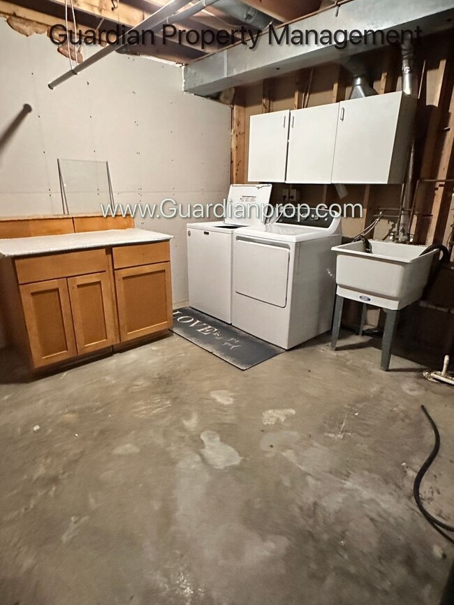 Building Photo - Rosemount Single Family Home, Corner lot, ...