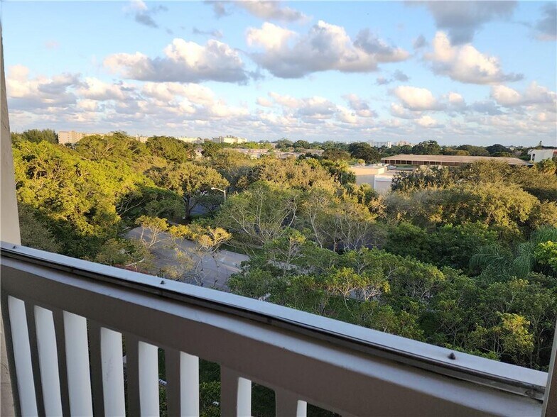 Building Photo - 7001 Environ Blvd