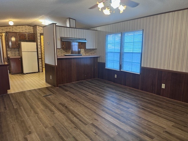 Building Photo - 2930 Pinecrest Dr