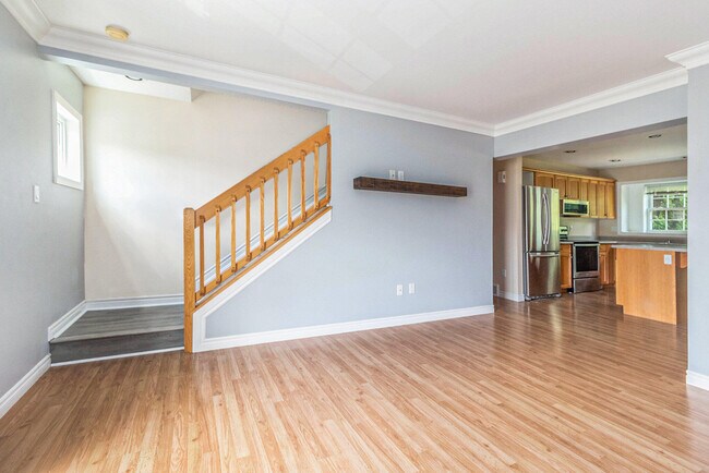 Building Photo - 1017 Bluestem Ln