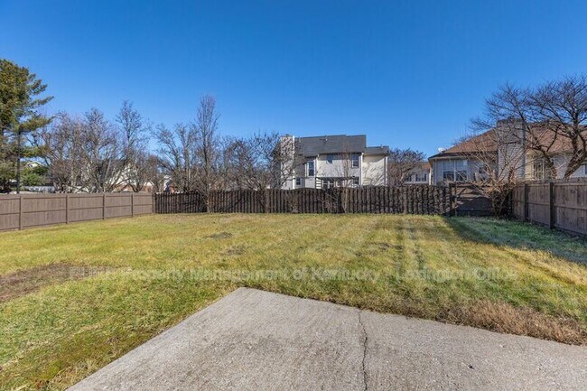 Building Photo - 833 Palomino Ln