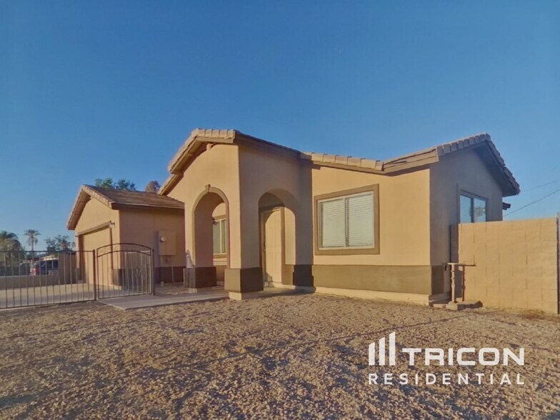 Primary Photo - 810 S Greenleaf Ln