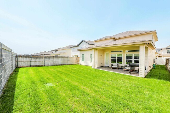 Building Photo - 1419 Calamian Dr