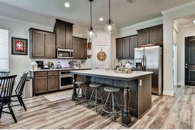 Building Photo - 808 Parkside Dr
