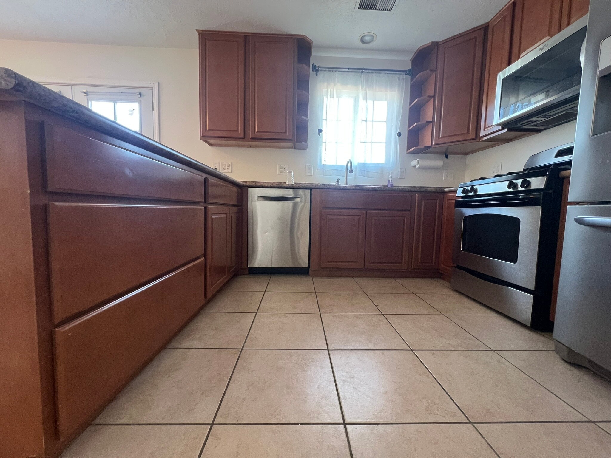 Kitchen - 6116 Cloudcroft Rd NW