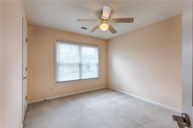 Building Photo - 13646 Weycroft Cir