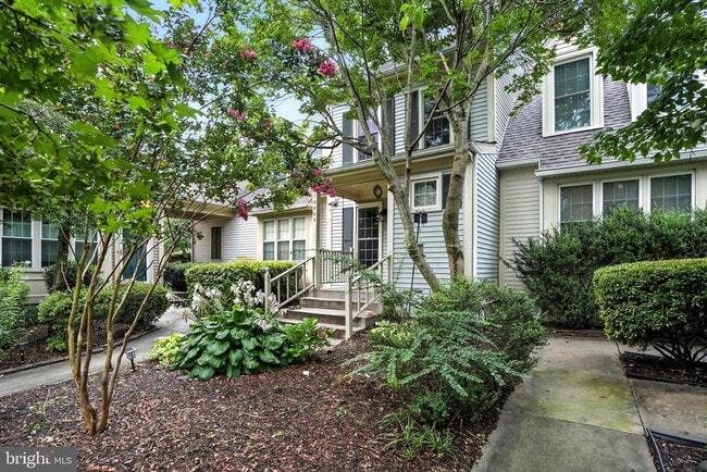 Building Photo - 12863 Mill Brook Ct