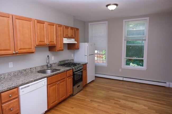 Primary Photo - 63 Coleman St