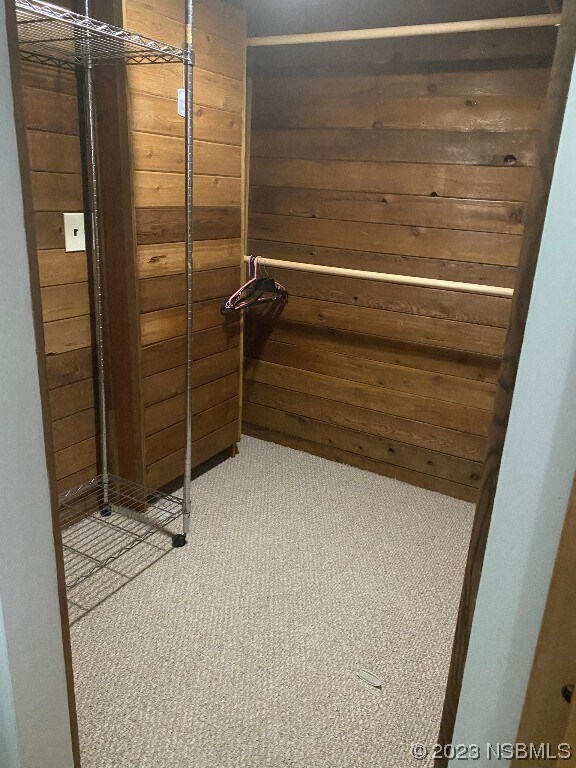 Building Photo - 832 E 21st Ave