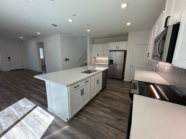 Building Photo - Stunning, Sun-Drenched 4BR + Loft Home in Lakeview – Loaded with Premium Upgrades!