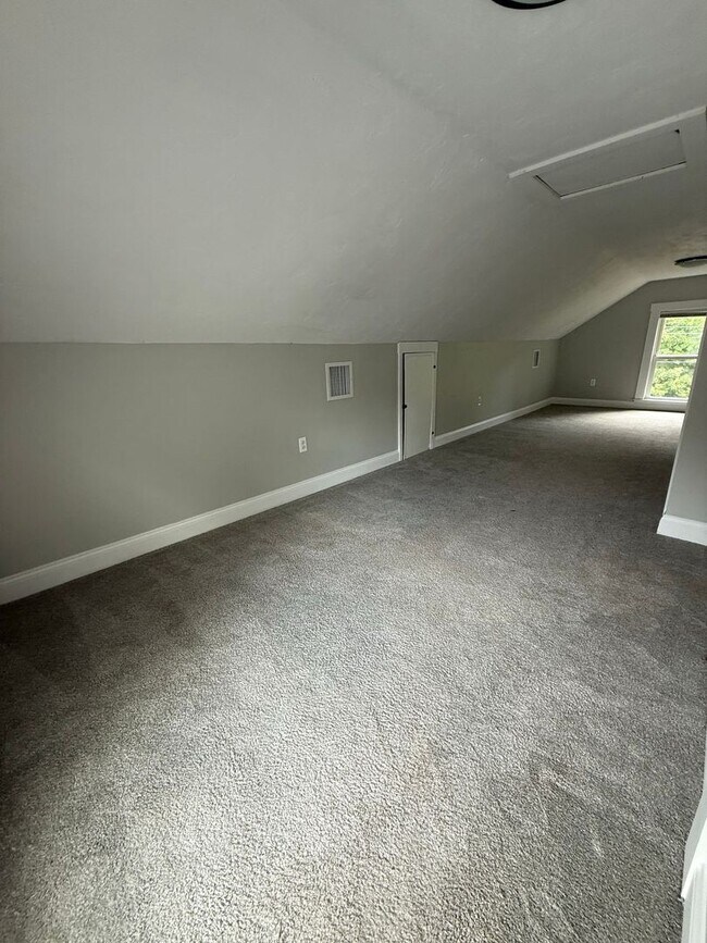 Building Photo - 271 Cordaville Rd