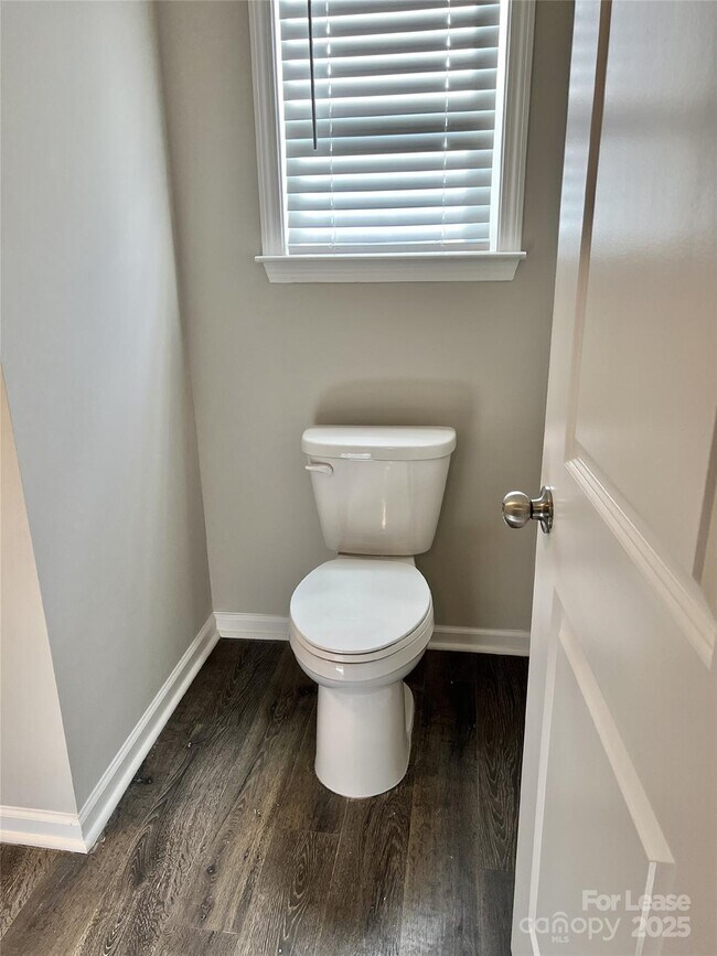 Building Photo - 1006 Creeks Landing Dr