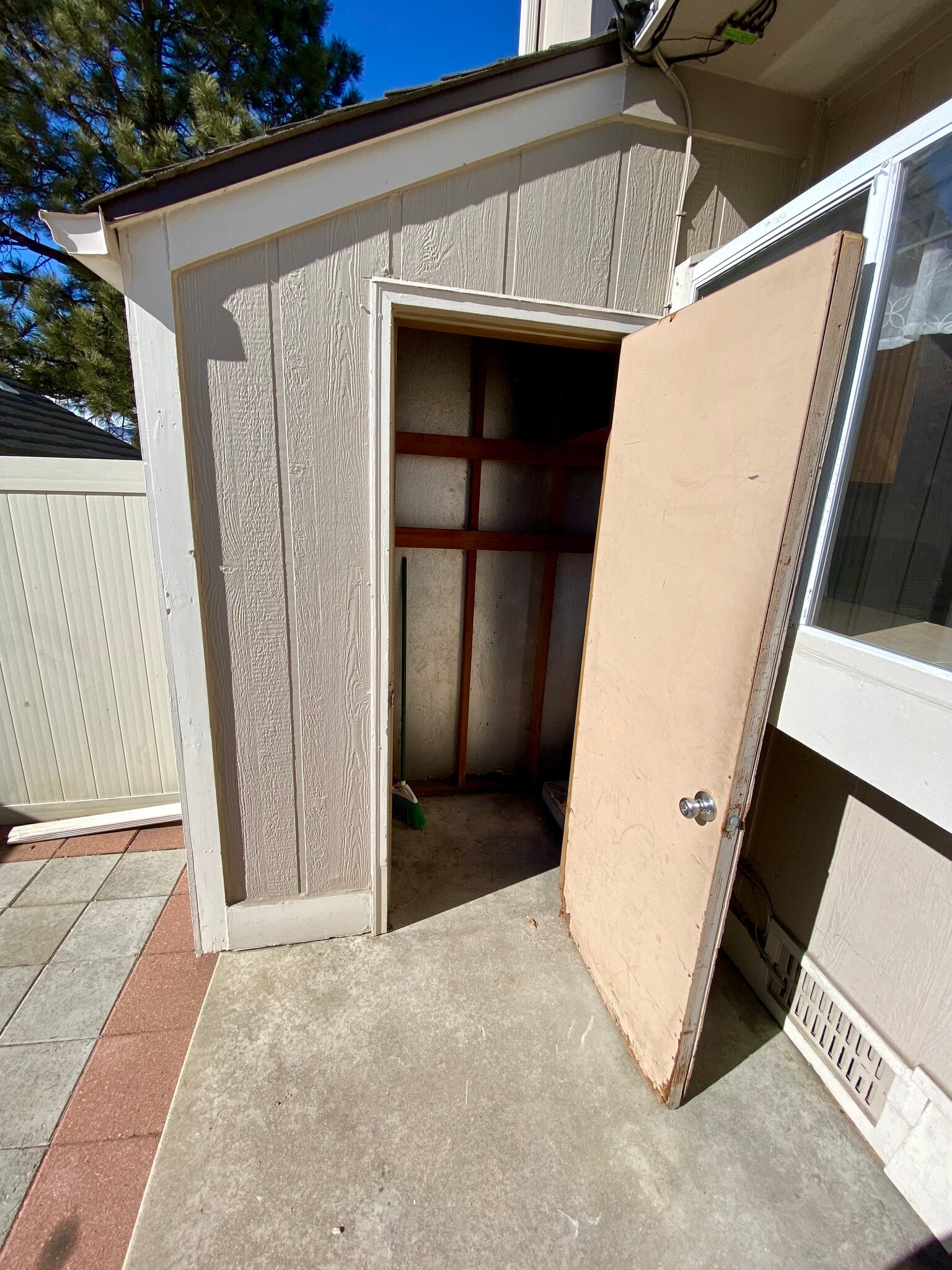 Building Photo - 9703 W Chatfield Ave