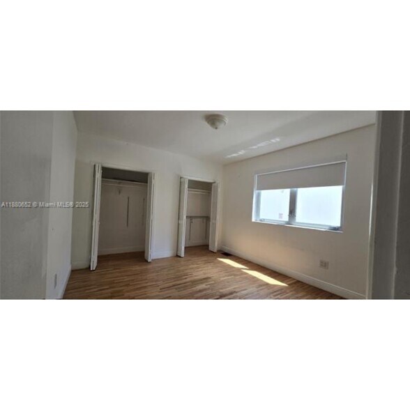 Building Photo - 3915 Ponce de Leon Blvd