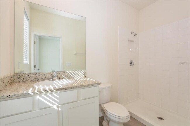 Building Photo - 5815 SW 82nd Ln