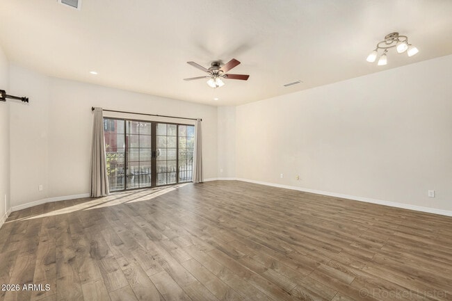 Building Photo - 3426 E Avalon Dr