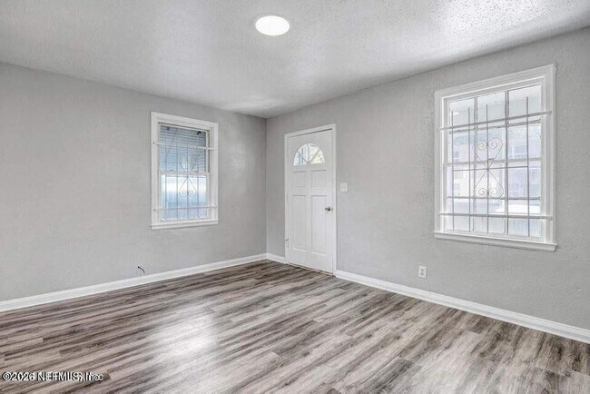 Building Photo - 1804 Cleveland St