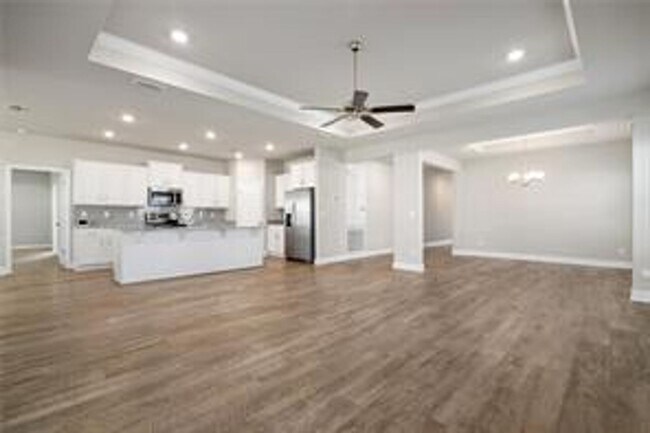 Building Photo - 4 Bedroom in West Mobile, Only a Few Years Old