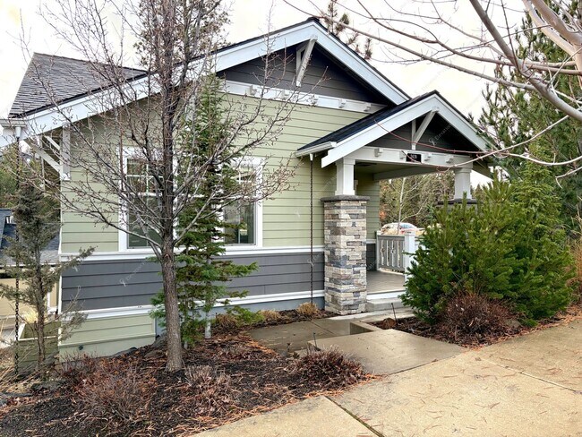 Building Photo - Stunning 2 BR home in Northwest Crossing