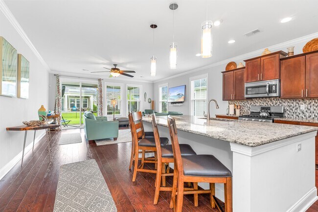 Building Photo - 1399 Berkshire Ave