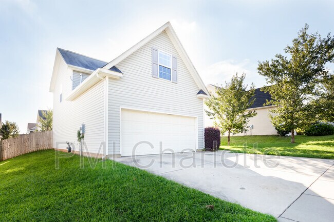 Building Photo - 2978 Clover Rd NW