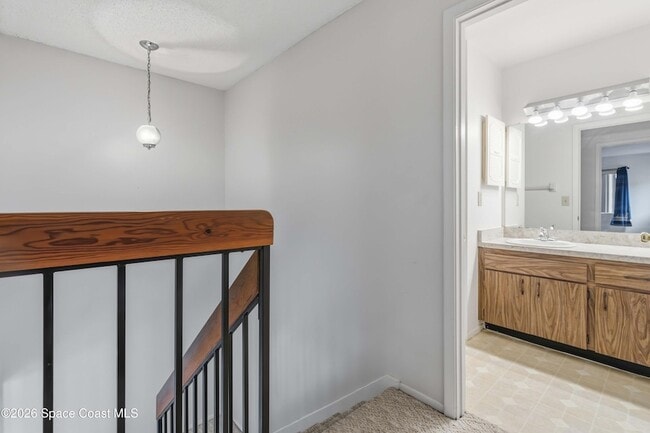 Building Photo - 1020 Abada Ct NE