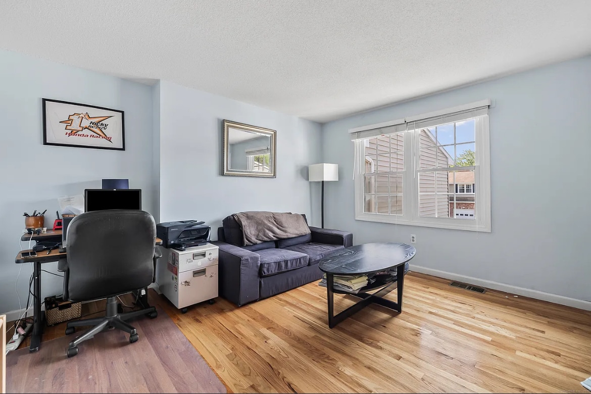 Building Photo - 1293 New Britain Ave