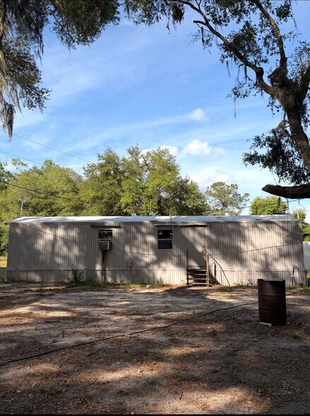 Building Photo - 18750 SE 23 Pl