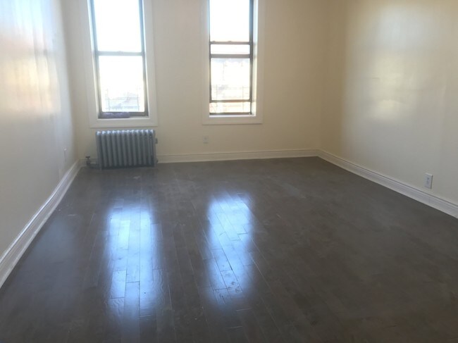 Building Photo - 500 Saint Johns Pl