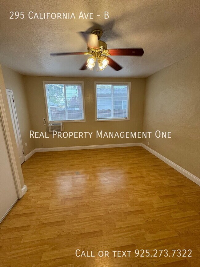 Building Photo - 295 California Ave