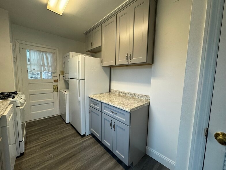 Building Photo - 110 Southvue Ct