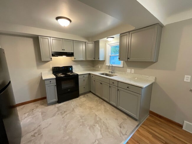 Building Photo - 5418 Charles Ave