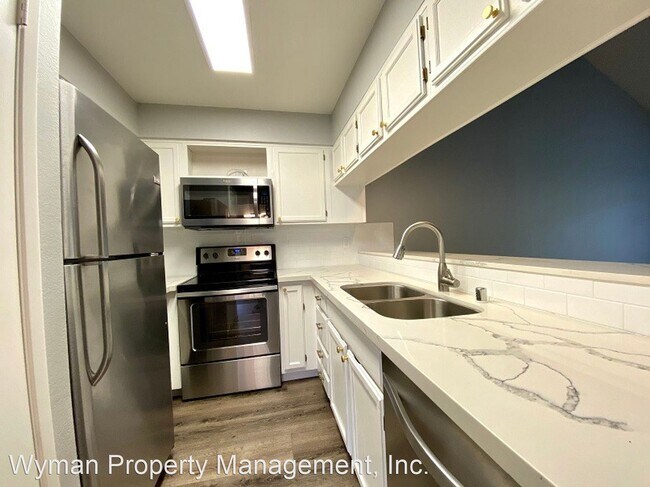 Building Photo - 1 br, 1 bath House - 37 Village Parkway