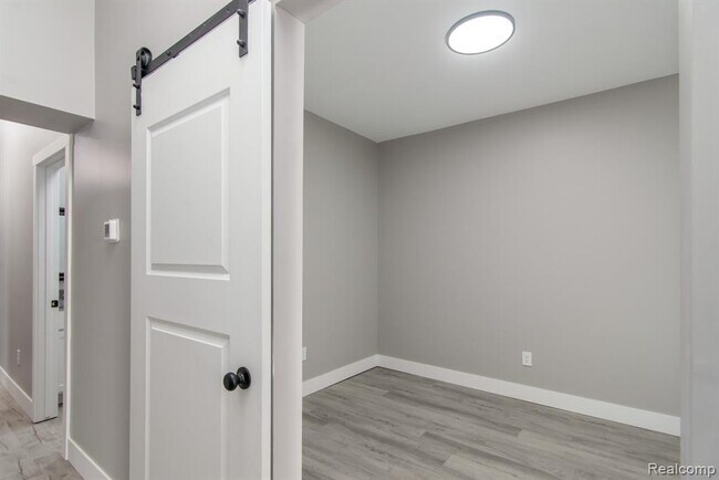 Building Photo - 2455 Crumb Rd