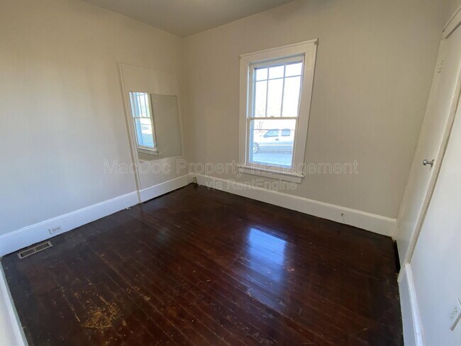 Building Photo - 1013 Terrace St