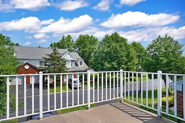 Building Photo - 2102 Ackmen Ct