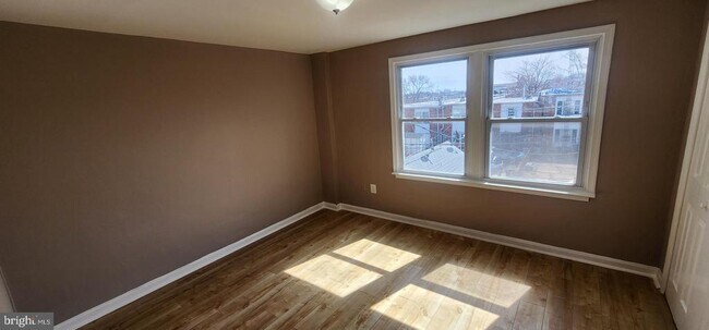 Building Photo - 7915 Eastdale Rd