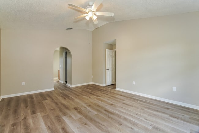 Building Photo - 11792 Bentry St