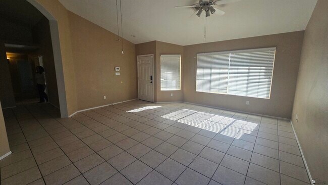 Building Photo - 1541 S 34th Ave