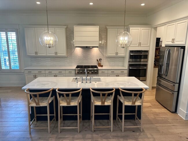 Building Photo - 174 Brailsford St