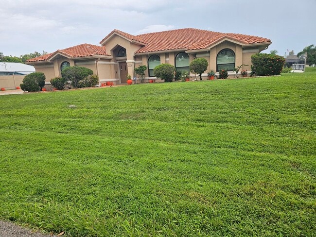 Primary Photo - 382 SE Naranja Ave